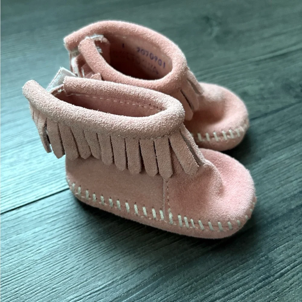 Minnetonka Infant Girls Pink Moccasin Shoes Style #1180 Back Flap Bootie Size 1